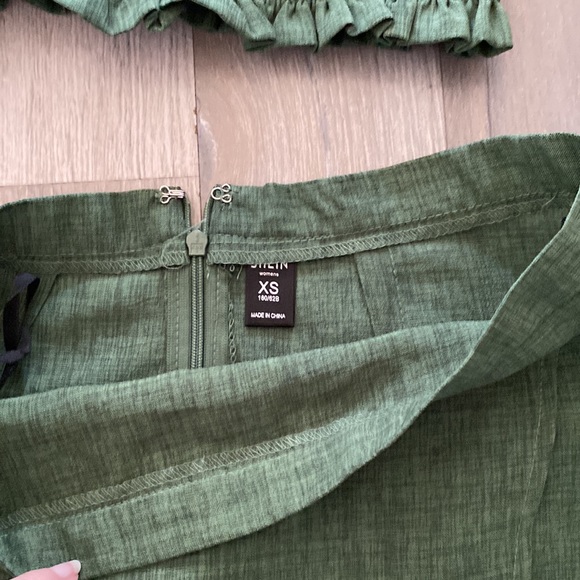 Two piece set - Picture 6 of 6